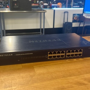 Netgear / ProSafe 16 / Port 10/100 Switch