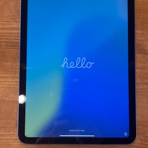 Apple / iPad / 10th Gen / WiFi + Cellular (AT&T)