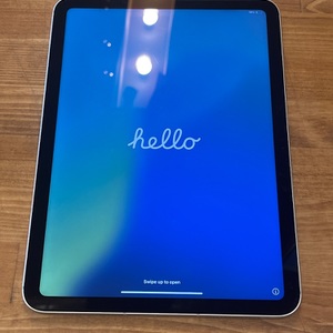 Apple / iPad / 10th Gen / WiFi + Cellular (AT&T)