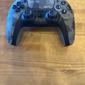 PLAYSTATION 5 CONTROLLER