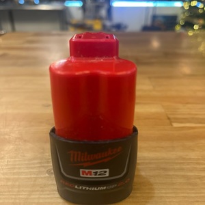  MILWAUKEE M12 BATTERY