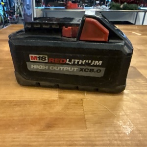 Milwaukee 8 AH BATTERY / 48-11-1880 M18