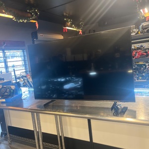  50 INCH 4K QLED SAMSUNG WITH REMOTE