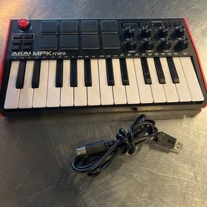 AKAI / MPK MINI / USB KEYBOARD