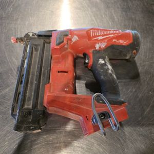 MILWAUKEE 2746-20