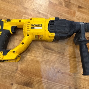 DEWALT ROTARY HAMMER TOOL ONLY 