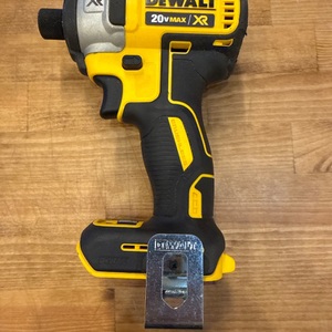 DEWALT 1/4" IMPACT BARE TOOL
