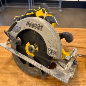 DEWALT CIRCULAR SAW TOOL ONLY 