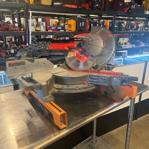  MILWAUKEE MITER SAW