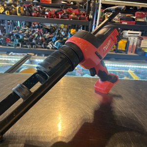 MILWAUKEE / 2640-20 / (Tool-Only) / M18 18V Lithium-Ion Cordless 10 oz Caulk Gun