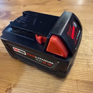 MILWAUKEE 5 AH BATTERY