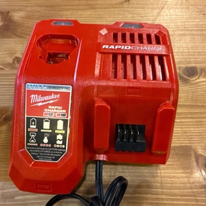 MILWAUKEE RAPID CHARGER