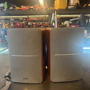  PAIR OF EDIFIER BOOK SHELF SPEAKERS
