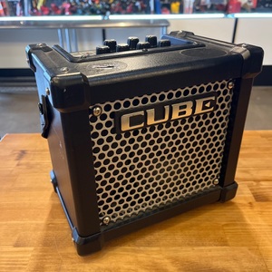  ROLAND MICRO CUBE MINI GUITAR AMP