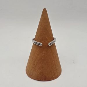 14KT WHITE GOLD RING WITH SMALL DIA SIZE 7-1/2