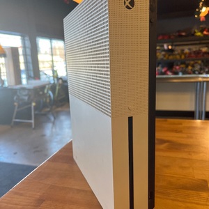 XBOX ONE S TB WITH CONTROLLER AND CORDS