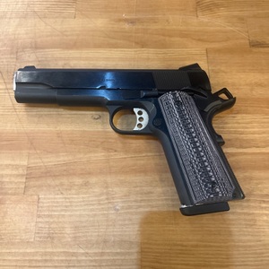 Blue Steel Springfield Armory / Garrison 1911 in .45 ACP / w/ 1 8RD MAG