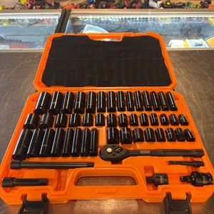 UNITEDLUX / 50PC 3/8INCH SOCKET SET STANDARD AND METRIC