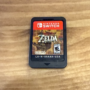 NINTENDO SWITCH LEGEND OF ZELDA: BREATH OF THE WILD