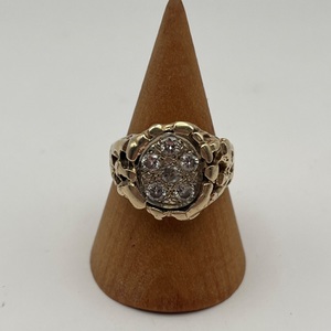 Ring (Size 10.5) / 10K / YG / 11.0g (Incl. 6 Diamonds on Center)