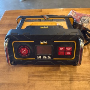  50A BATTERY CHARGER CORDED
