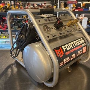 FORTRESS / 56339 / 4 Gallon, 200 PSI / Oil-Free / Air Compressor