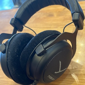 BEYERDYNAMICS / TYGR300R / Audiophile Gaming Headphones