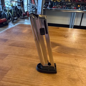 Smith & Wesson S&W M&P 22 Full Size 22LR 10 Round Magazine