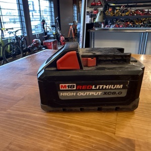 MILWAUKEE XC8.0 BATTERY