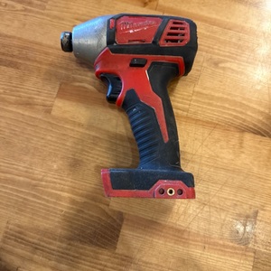  (TOOL ONLY) MILWAUKEE 1/4" HEX impact wrench