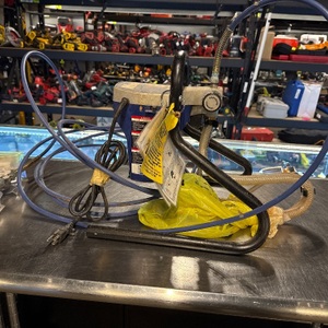 GRACO MAGNUM DX PAINT SPRAYER WITH GRACO SG3 PAINT SPRAYER