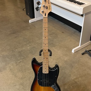Squire by Fender / 60's Mustang Classic Vibe Bass