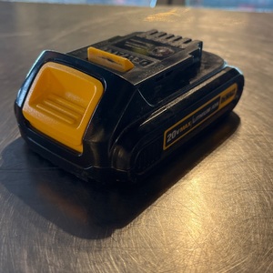 DeWalt / DCB201 / Battery