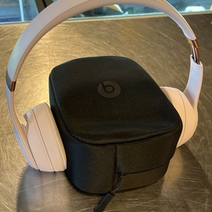 Beats by Dre / Solo / 4