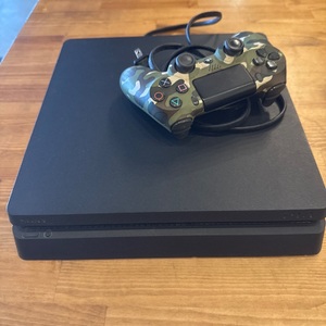  SONY PS4 WITH ONE CONTROLLER 1TB