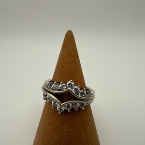 Ring set that look like crowns SIZE 6-1/2"