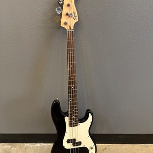 Squire by Fender Affinity P-Bass (White)