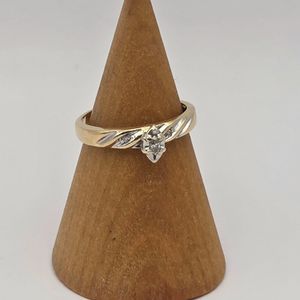 11143014 10k ring clear stone on top size 6-1/2