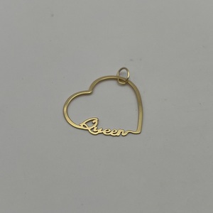 10kt YG Pendant "Queen" / 0.40gms