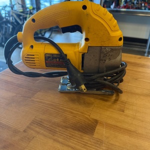 5.5 Amp Corded Variable Speed Jig Saw