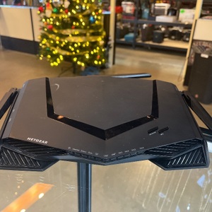 NETGEAR / NIGHTHAWK XR500 / GAMING ROUTER WITH POWER CABLE