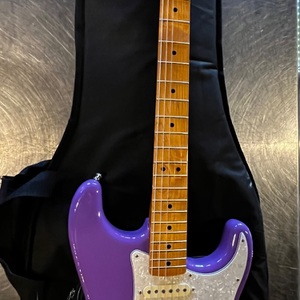 Fender / Stratocaster / Jimi Hendrix (Purple Haze) / Made in Mexico