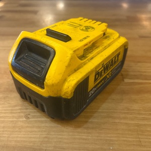 DEWALT 4AH BATTERY