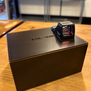 HOLOSUN / SCS-P10-GR / RED DOT FOR CZ P10 IN ORIGINAL BOX W/ SCREWS