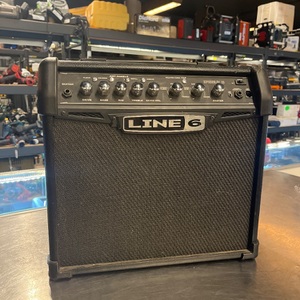 LINE 6 / SPIDER IV