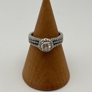 5.10gms / Size 7 / 14K WG Ring W/ .50 ROUND CENTER DIAMOND