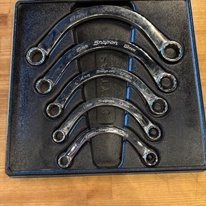 SNAP ON 5 pc 12-Point Metric Flank Drive® Half-Moon Box Wrench Set (10-21 mm)