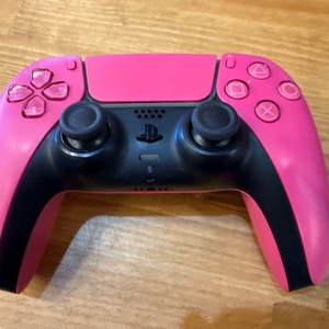 PINK PS5 CONTROLLER