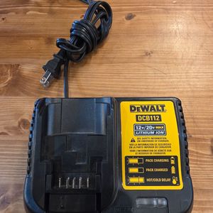 11144673 DEWALT 12V/20V CHARGER