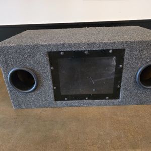 11144790 KICKER 10" SUBS IN BOX